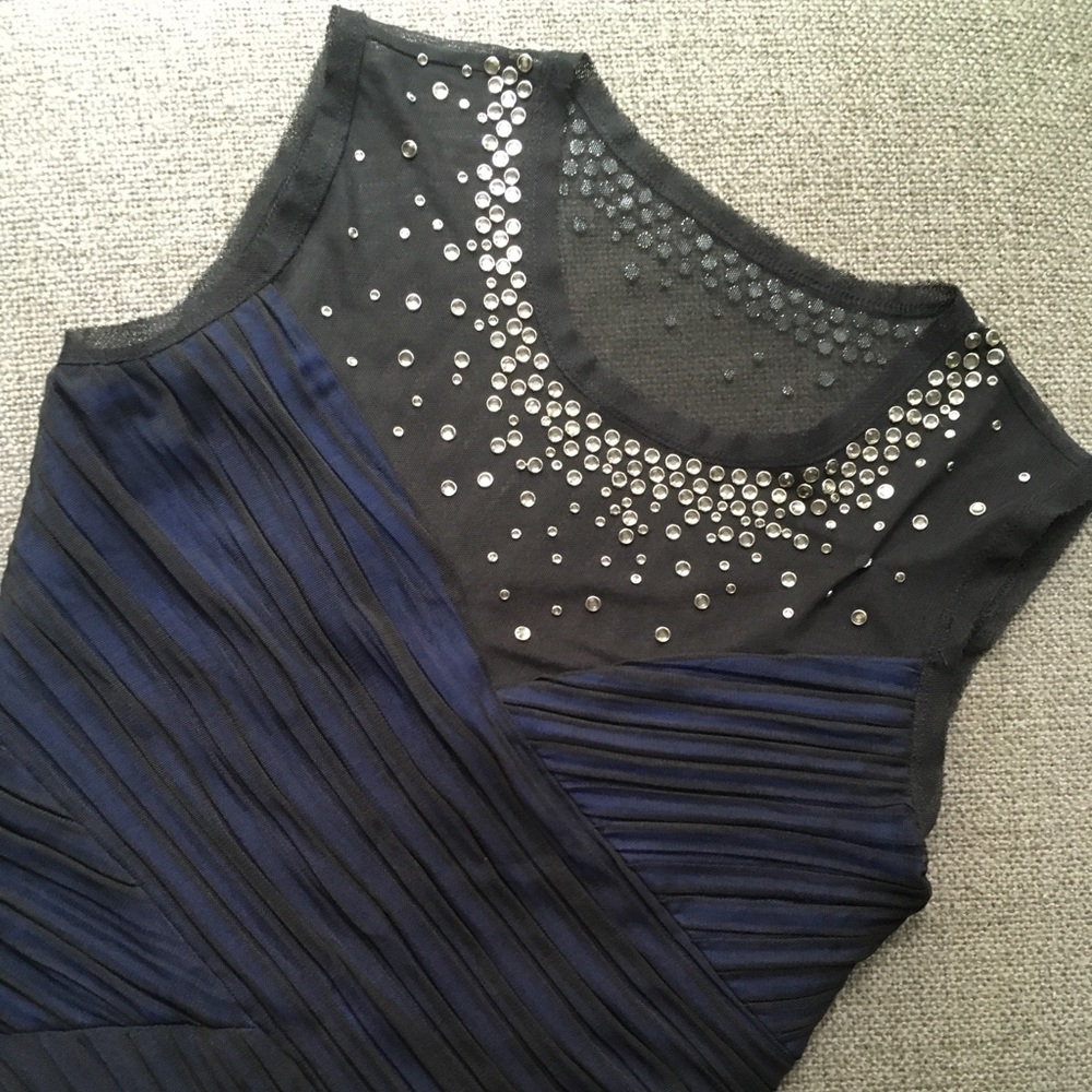 BCBG Maxazria Embellished neck cocktail dress